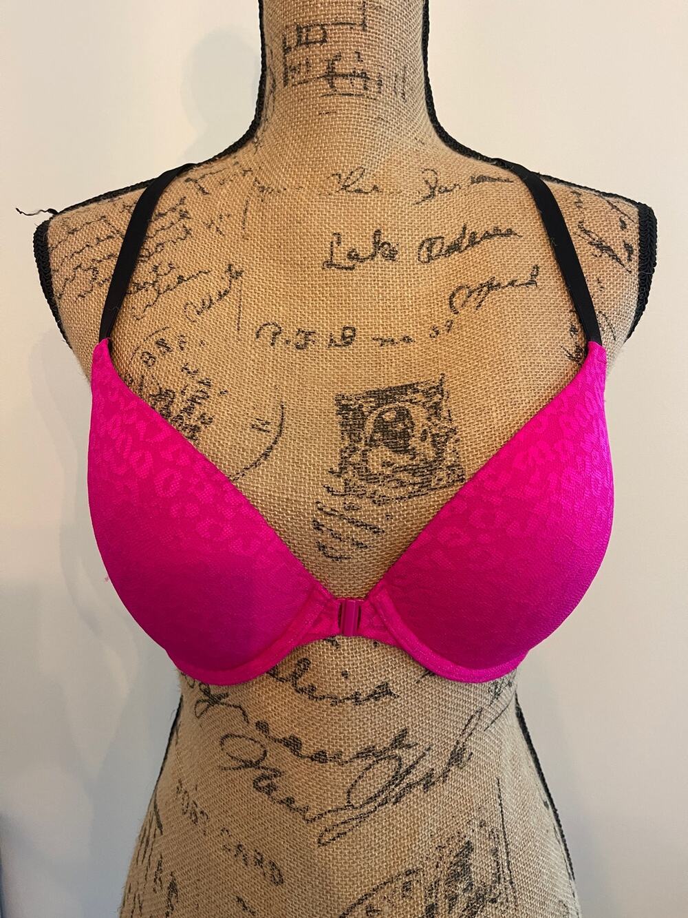 Victoria’s Secret Push Up Racerback Pink Size 32DD NWT